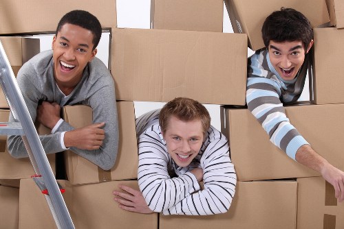 Hammersmith street access and loading considerations for removals