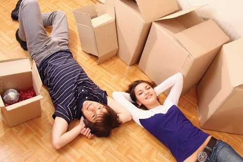 Moving service for flats and houses in Hammersmith with careful handling
